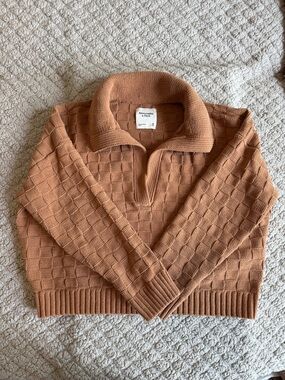 Like New Abercrombie & Fitch Checker Knit Quarter-Zip Sweater - Medium